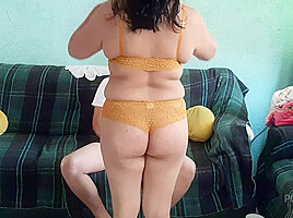 She messed with her friend’s boyfriend and now she doesn’t know how to tell him – PissVids