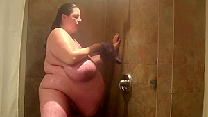 40 Weeks Pregnant Shower – Huge Belly