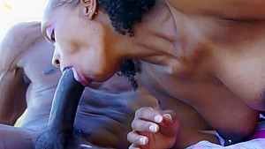 black pregnant – naudiajames